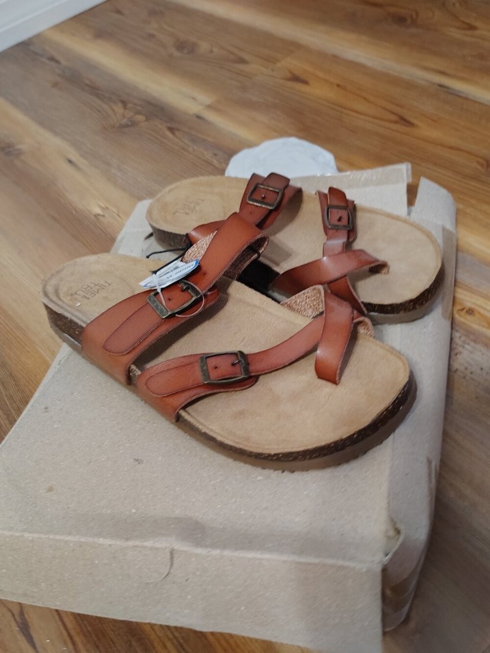 Time and Tru Women's Brown Footbed Sandals Size 8 Wide NWT Slip On Strappy